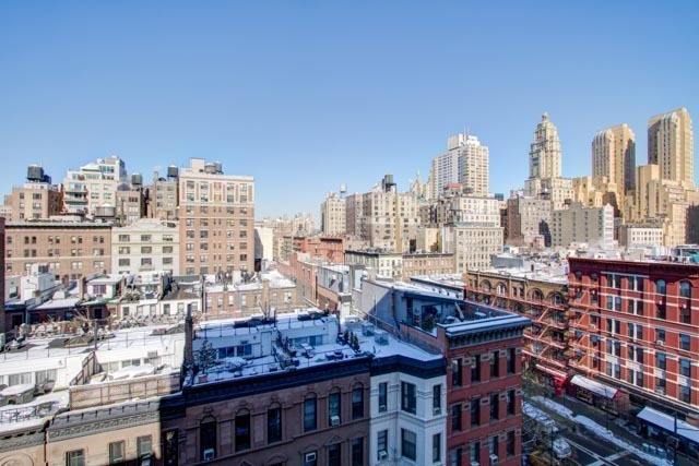 104 West 70th Street, Unit 8A Manhattan, NY 10023 - Photo 5 of 8