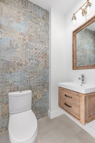 $2,295,000 | 364 Columbia Street | Red Hook