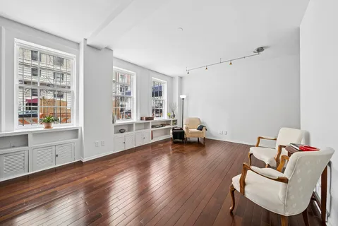 $659,000 | 522 West End Avenue, Unit 1B | Upper West Side