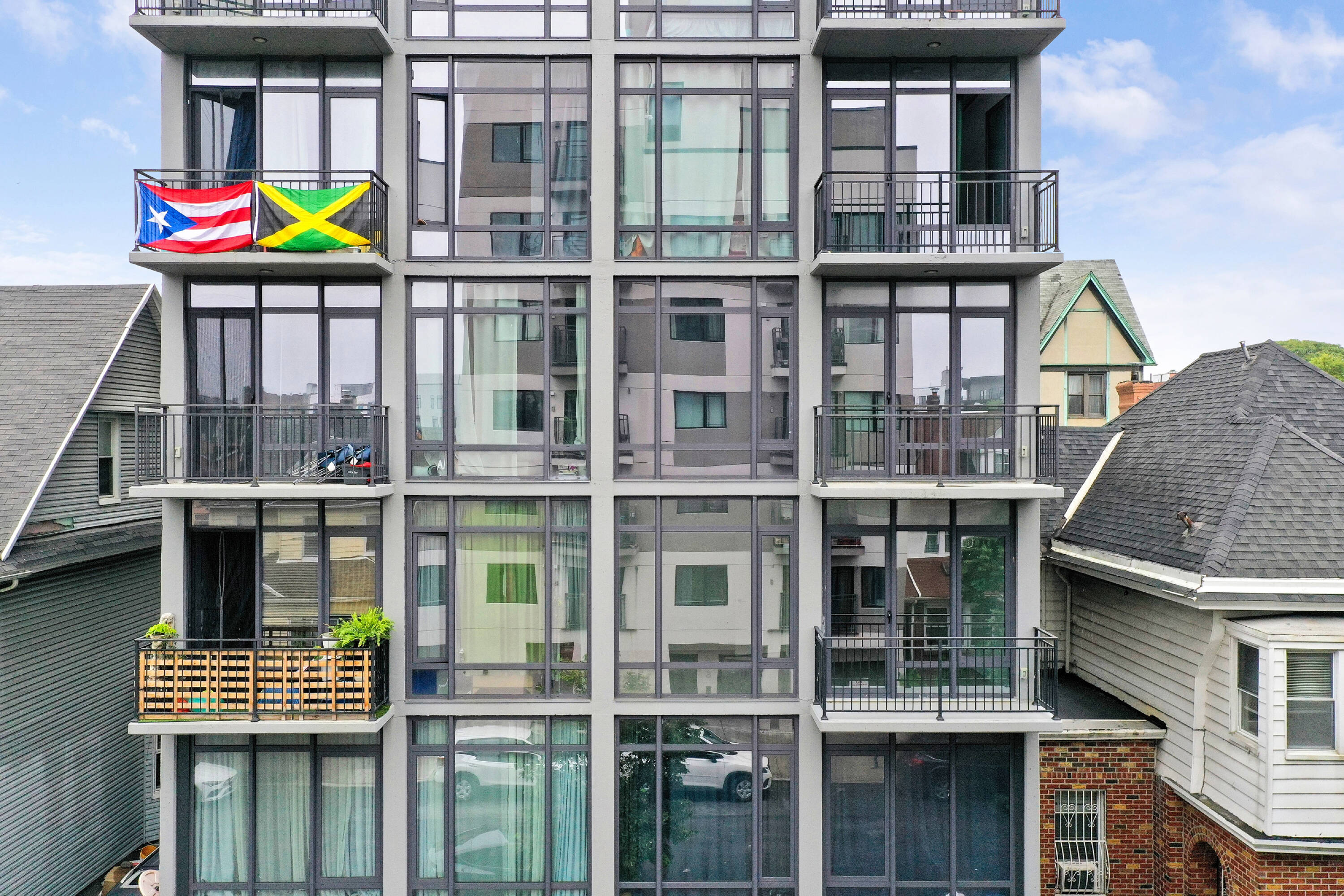 485 East 28th Street Brooklyn, NY 11226 - Photo 4 of 17 a view of a large building with a roof deck