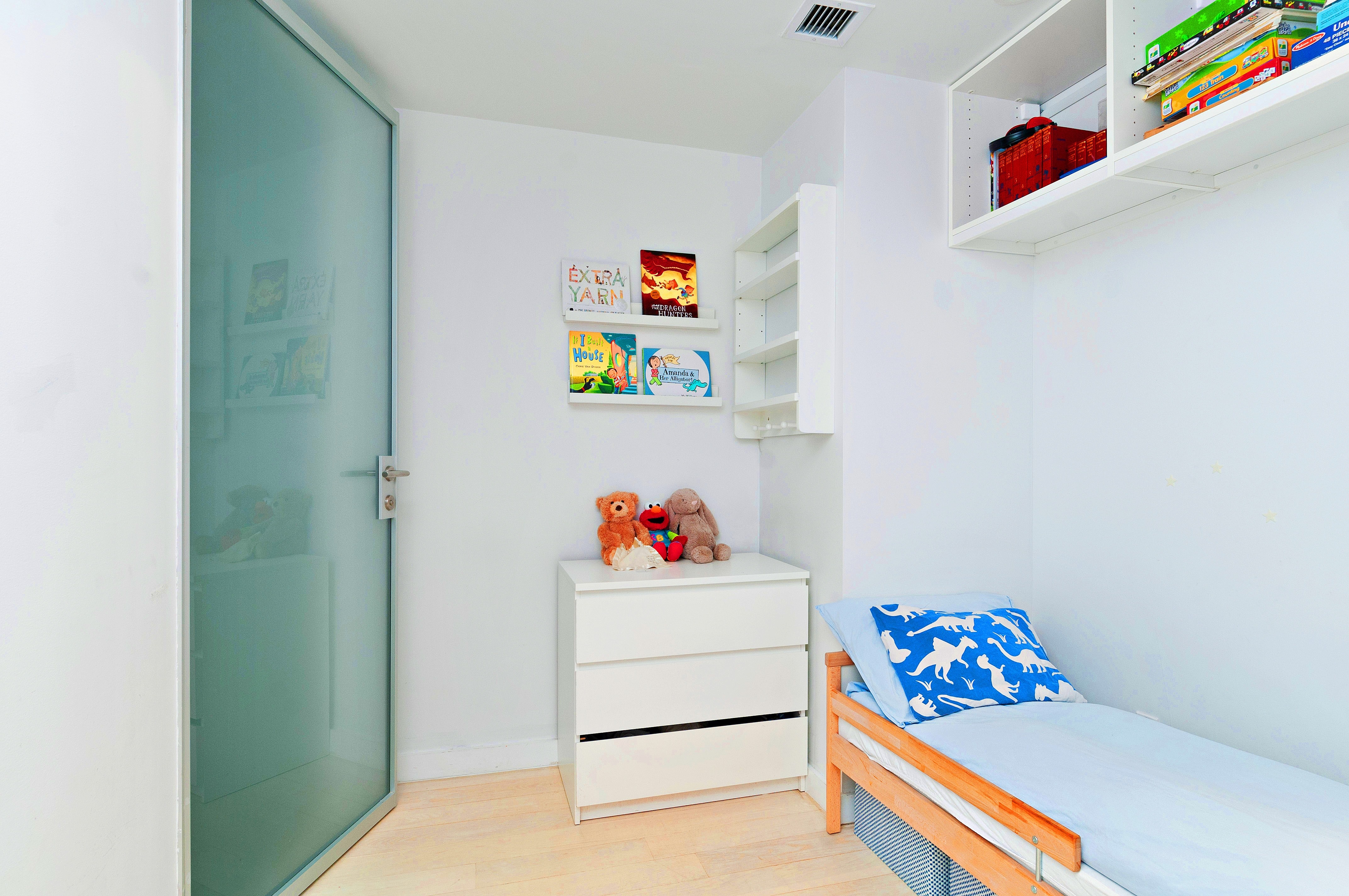 425 East 13th Street, Unit 1A Manhattan, NY 10009 - Photo 6 of 12