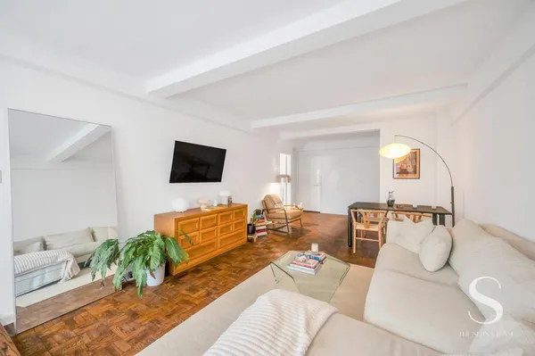 $675,000 | 7 Lexington Avenue, Unit 5E | Gramercy
