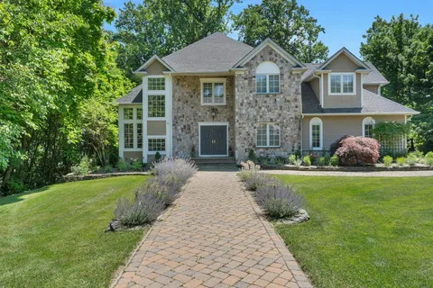 $1,500,000 | 18 Bayview Terrace, Green Brook, NJ 08812