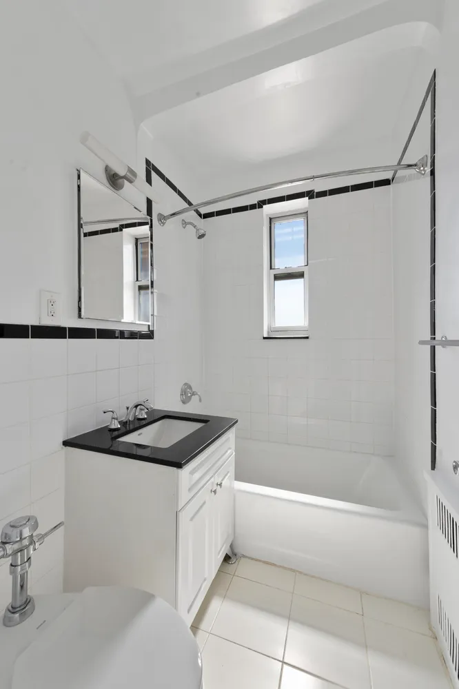 $3,070 | 105-05 69th Avenue, Unit 610 | Rego Park