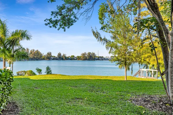 $925,000 | 7018 Southwest 53rd Lane, Miami, FL 33155