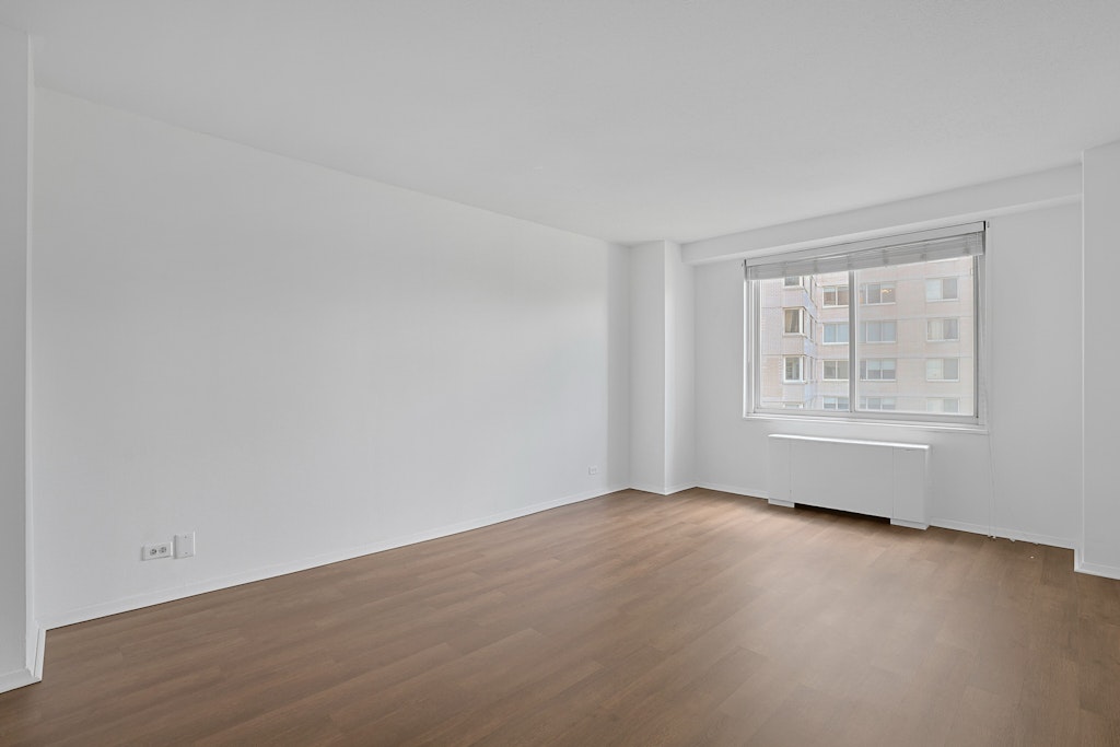 3333 Henry Hudson Parkway, Unit 4M Bronx, NY 10463 - Photo 17 of 41