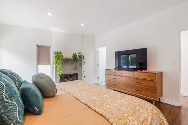 $2,795,000 | 833 17th Street, Unit 4, Santa Monica, CA 90403