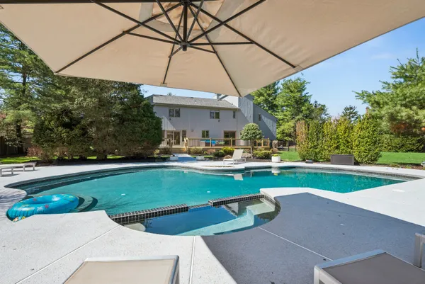 $1,795,000 | 5 Meadow Drive, Warren, NJ 07059