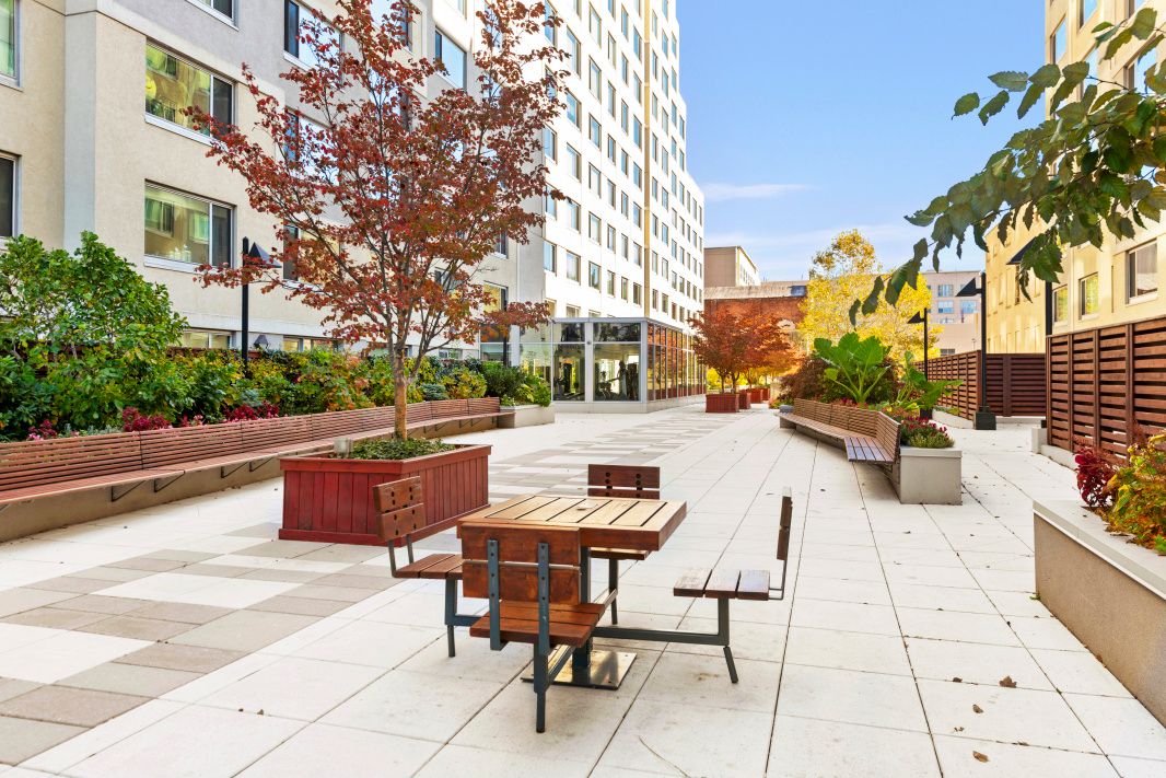 40 West 116th Street, Unit A808 Manhattan, NY 10026 - Photo 14 of 19 a swimming pool with outdoor seating and yard