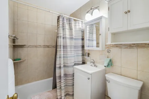 $340,000 | 290 West 232nd Street, Unit 3A | Kingsbridge