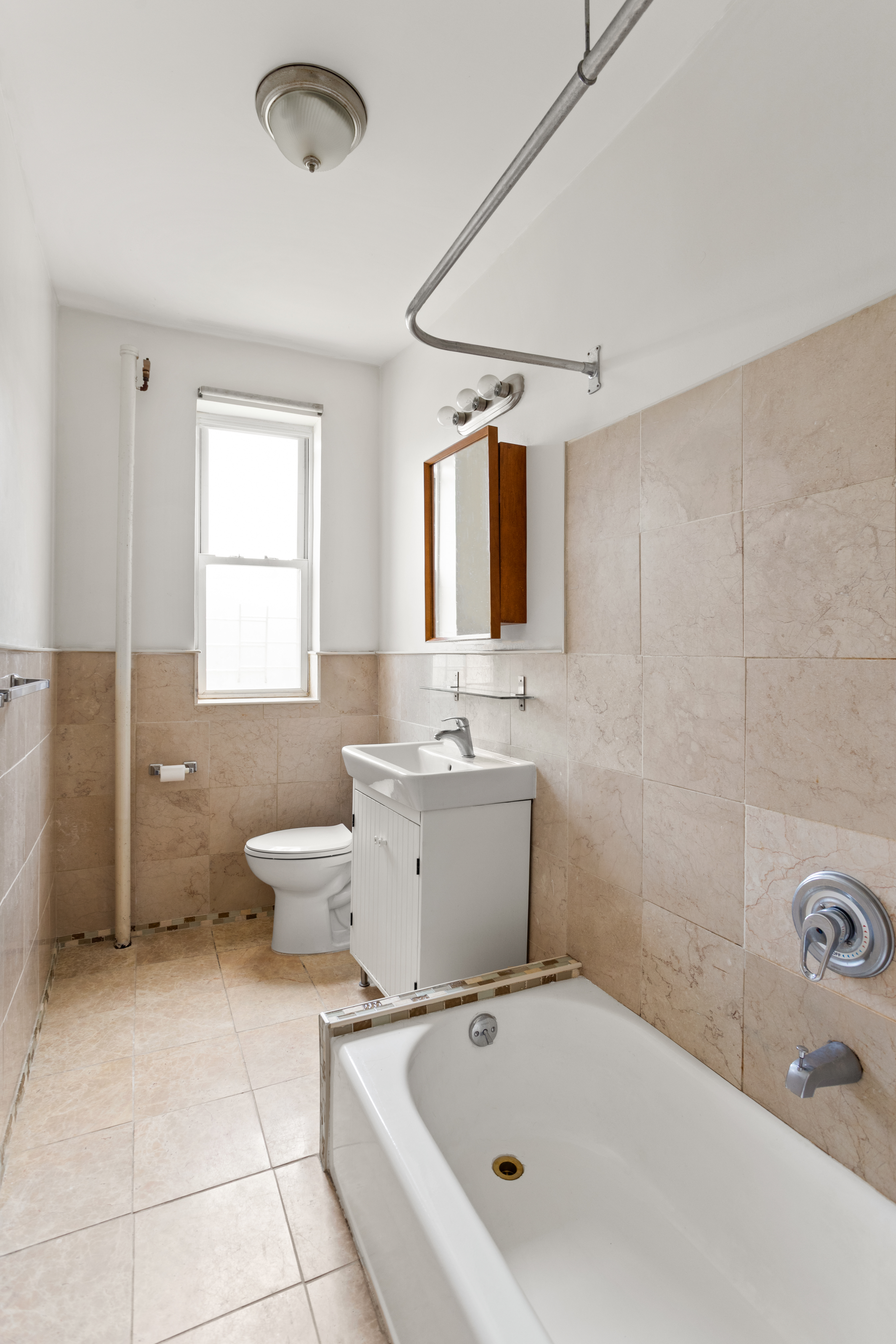 45-08 40th Street, Unit D51 Queens, NY 11104 - Photo 5 of 10