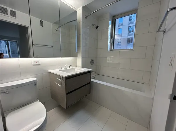 $9,850 | 95 Worth Street, Unit 1502 | TriBeCa