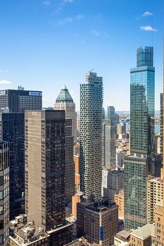 146 West 57th Street, Unit 34F Manhattan, NY 10019 - Photo 6 of 10