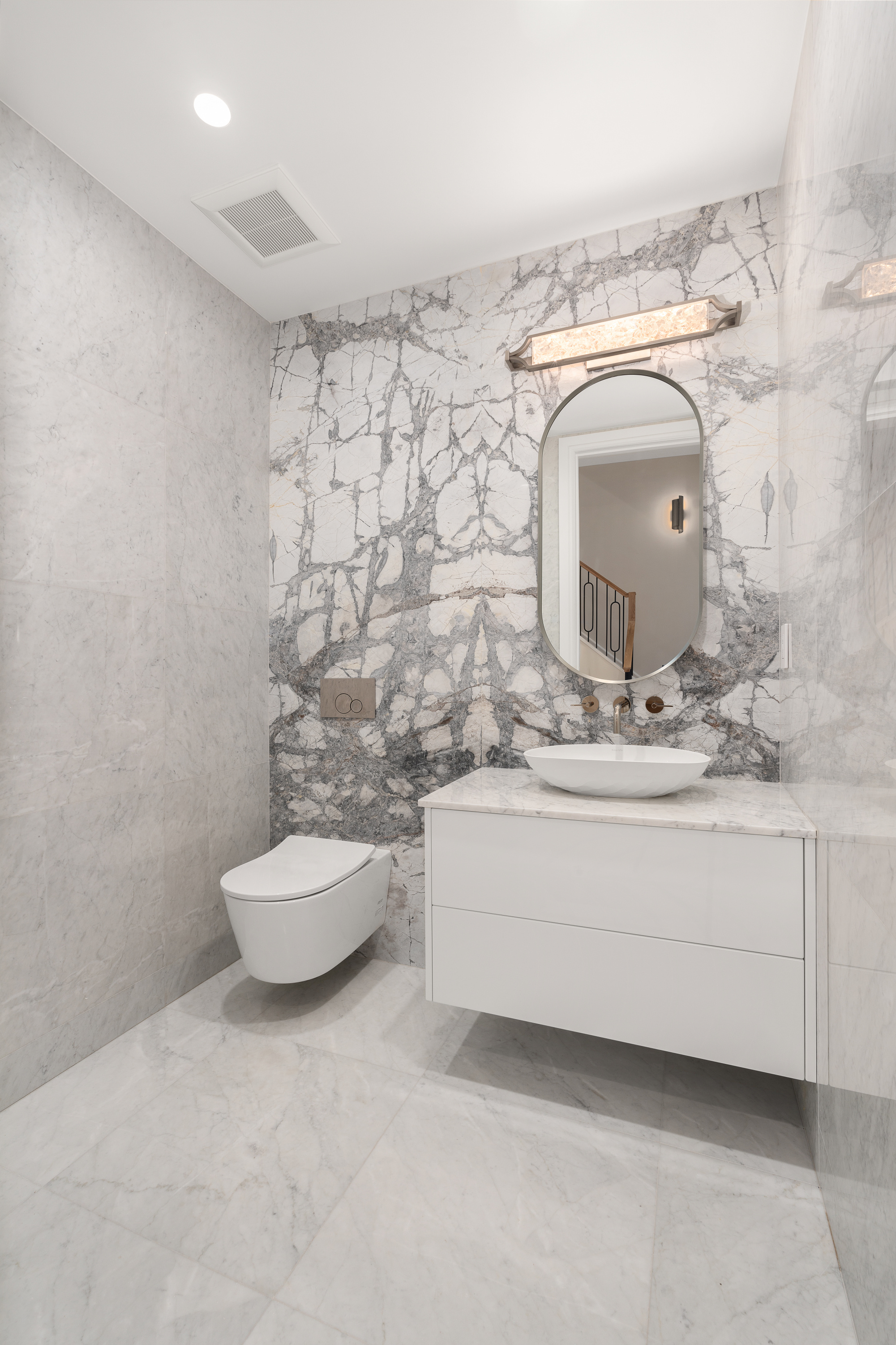 165 East 64th Street Manhattan, NY 10065 - Photo 28 of 37