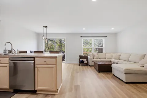 $530,000 | 325 Green View Court, Plymouth Meeting, PA 19462