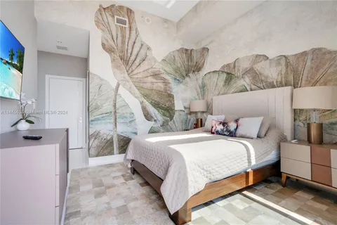 $5,799,900 | 88 Southwest 7th Street, Unit PH4303, Miami, FL 33130