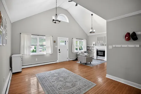 $425,000 | 35 Manor Avenue, Oaklyn, NJ 08107