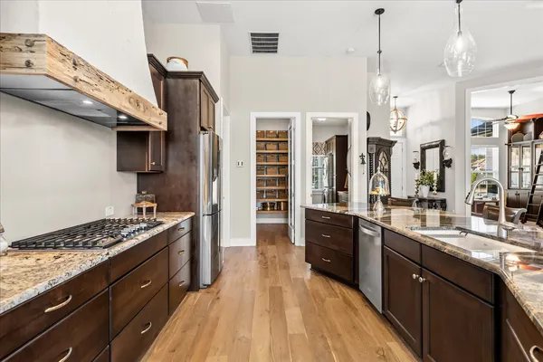 $875,000 | 25920 Roundabout Pointe, Sorrento, FL 32776