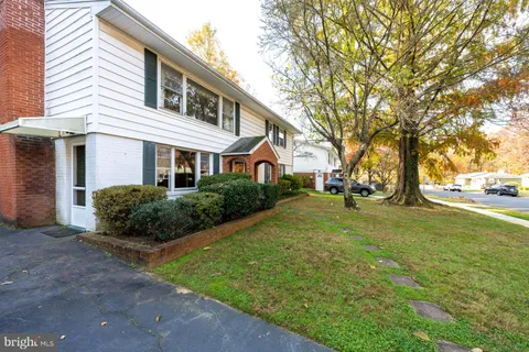 Contact Agent | 107 Patrick Street Southeast, Vienna, VA 22180
