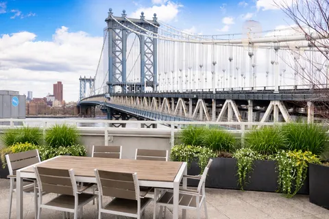 $1,385,000 | 133 Water Street, Unit 4E | DUMBO
