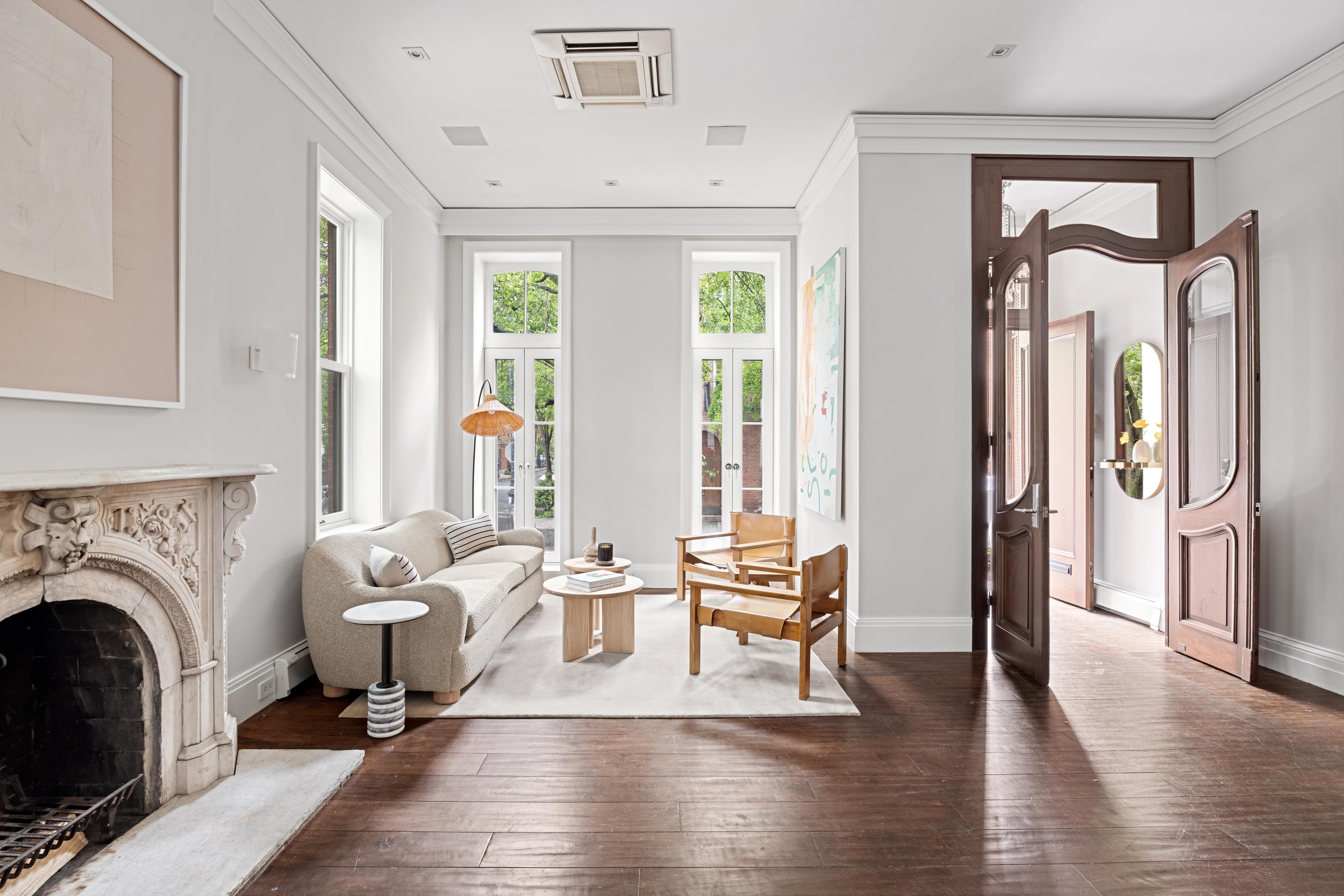 214 West 11th Street Manhattan, NY 10014 - Photo 2 of 25