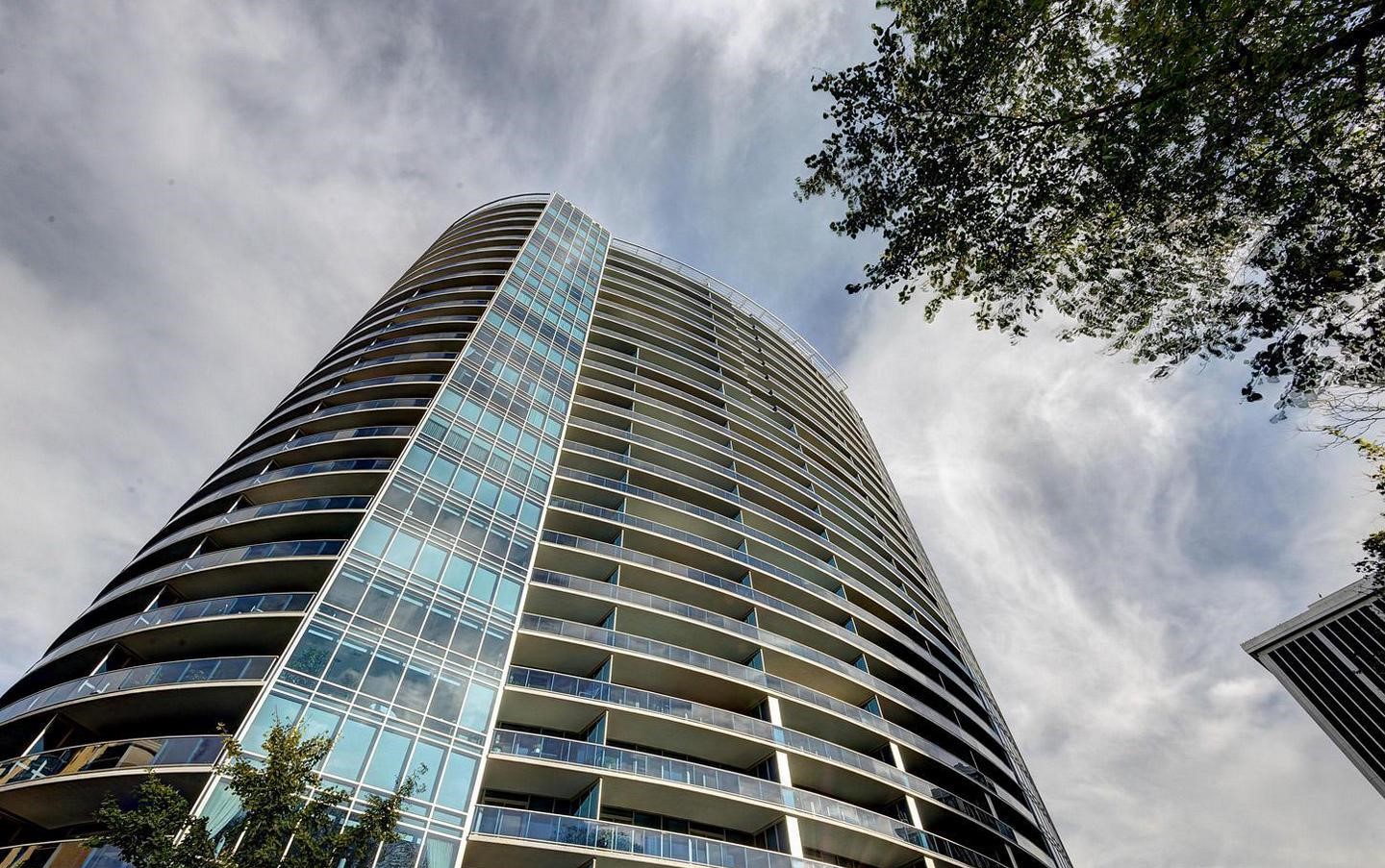 1881 North Nash Street, Unit 1009 Arlington, VA 22209 - Photo 1 of 36 a view of a balcony
