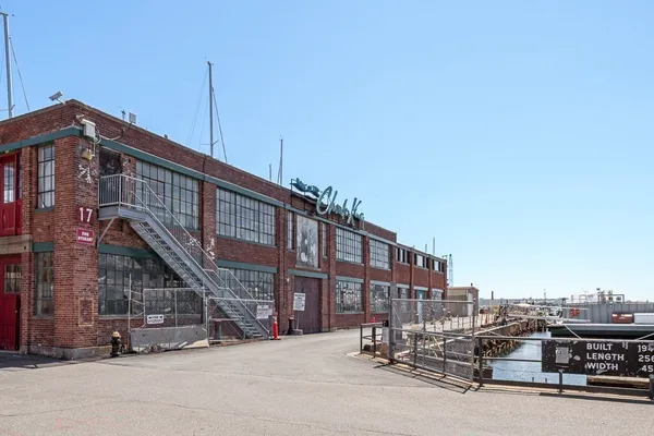 $829,000 | 282 Marginal Street, Unit 9, Boston, MA 02128