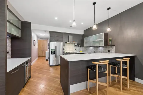 $715,000 | 2242 West Chicago Avenue, Unit 301, Chicago, IL 60622
