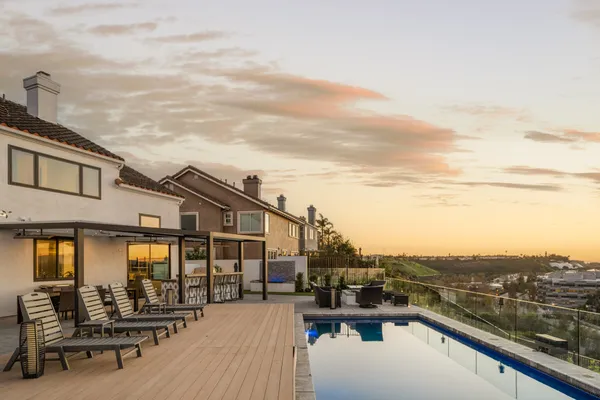 $3,495,000 | 6592 Kentwood Bluffs Drive, Los Angeles, CA 90045