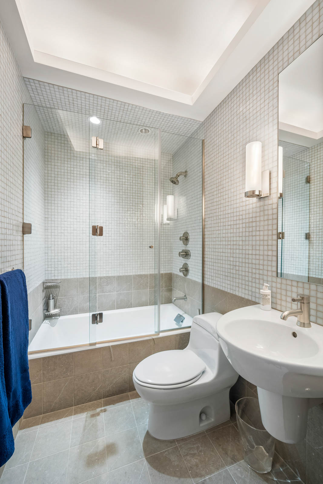 200 East 69th Street, Unit 44A Manhattan, NY 10021 - Photo 11 of 17