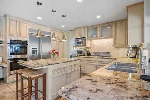 $3,350,000 | 25171 Stageline Drive, Laguna Hills, CA 92653