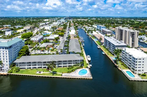 $389,000 | 2881 Northeast 32nd Street, Unit 220, Fort Lauderdale, FL 33306