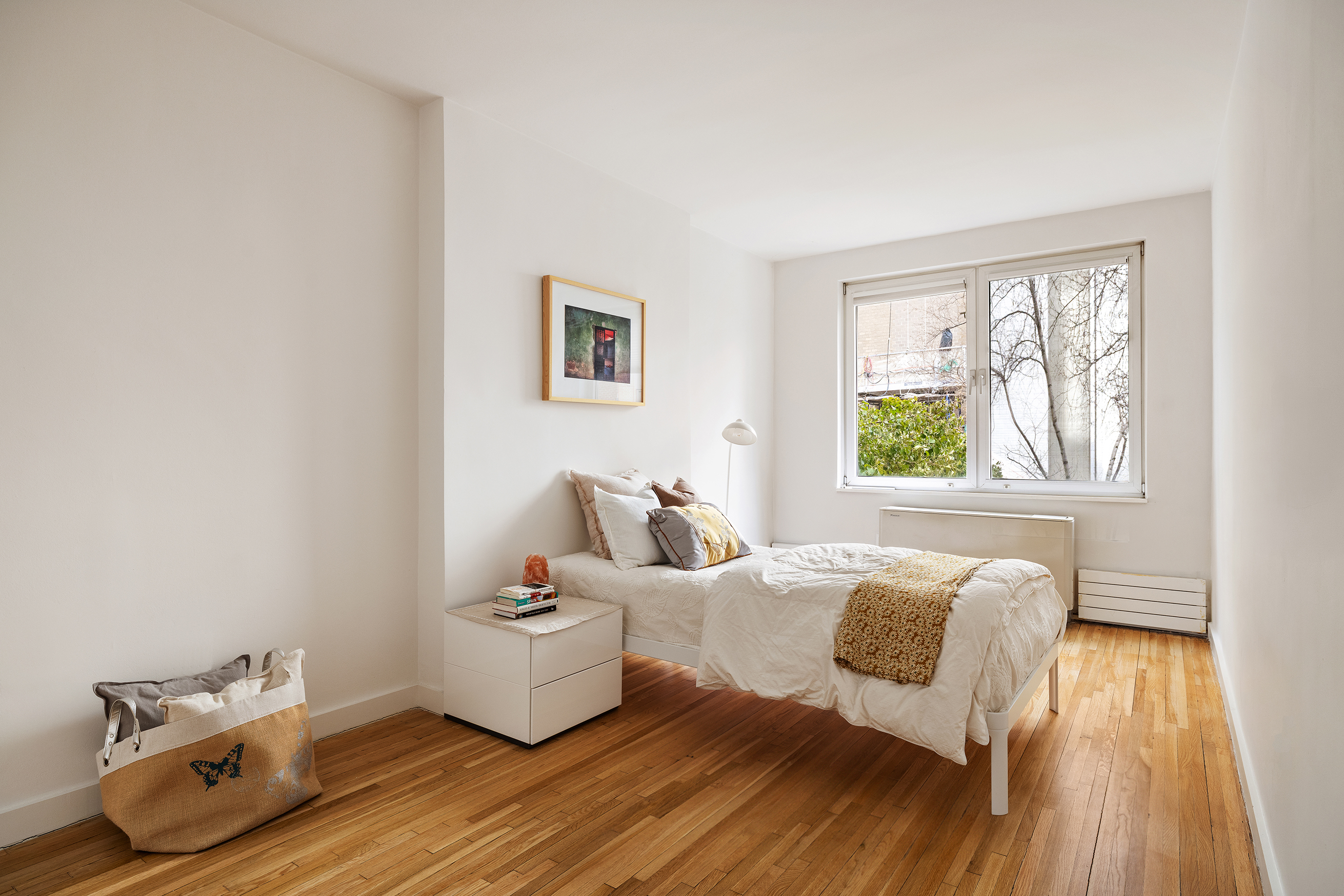 39 East 75th Street, Unit 1W Manhattan, NY 10021 - Photo 9 of 14