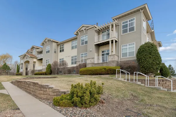 $249,900 | 1244 County Rd D East, Unit 206, St. Paul, MN 55109