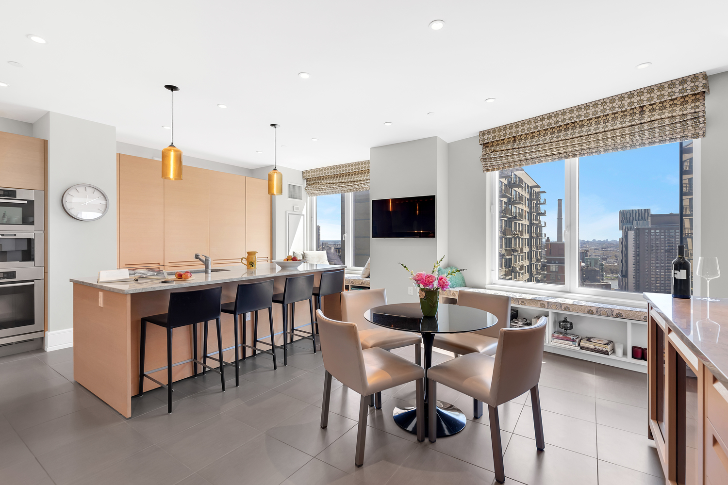 255 East 74th Street, Unit 25A Manhattan, NY 10021 - Photo 6 of 26