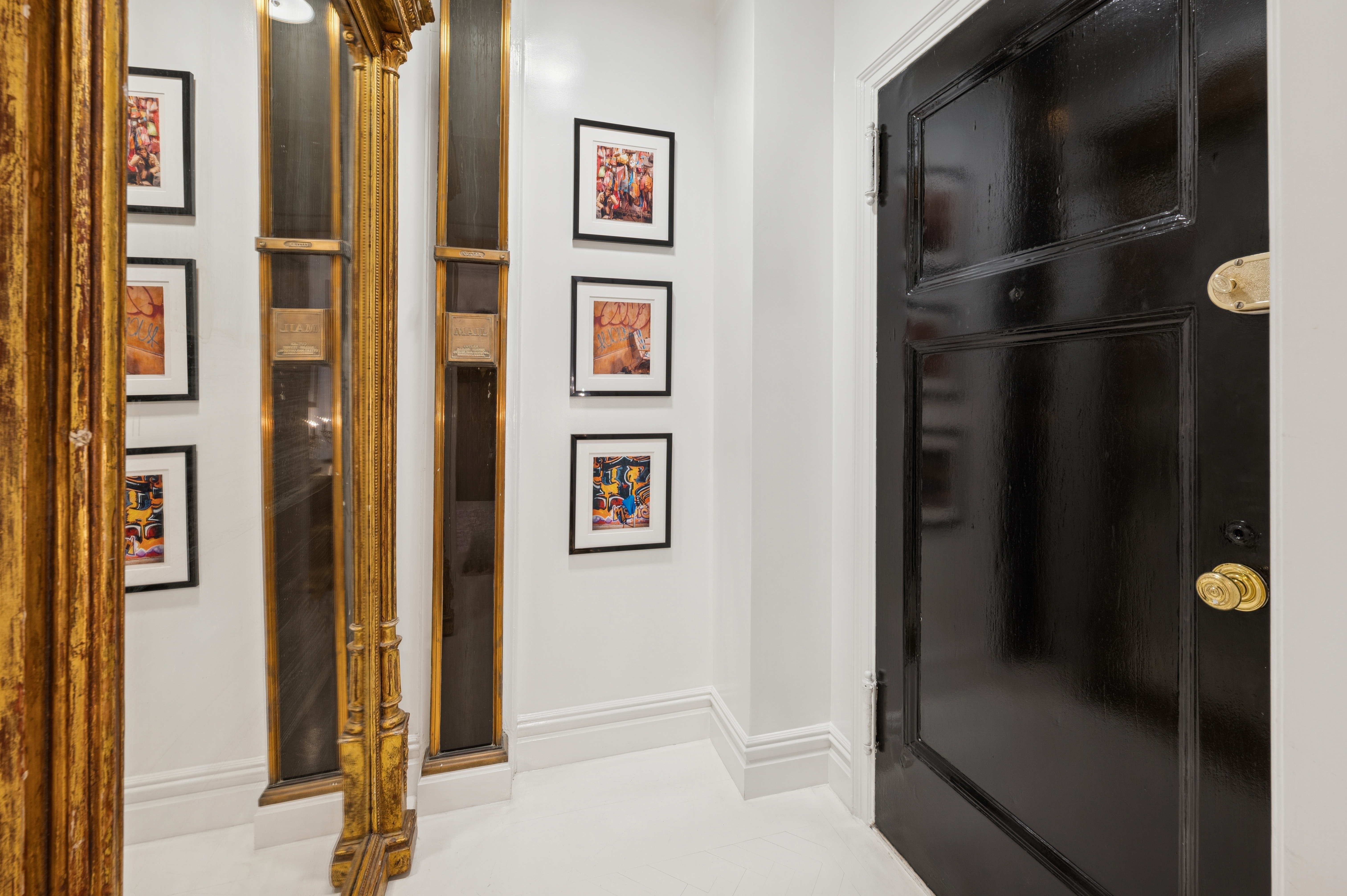 891 Park Avenue, Unit 10 Manhattan, NY 10075 - Photo 2 of 27 a view of elevator