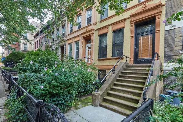 $1,350,000 | 419 East 140th Street | Mott Haven