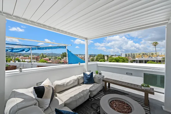 $989,000 | 11307 Morrison Street, North Hollywood, CA 91601