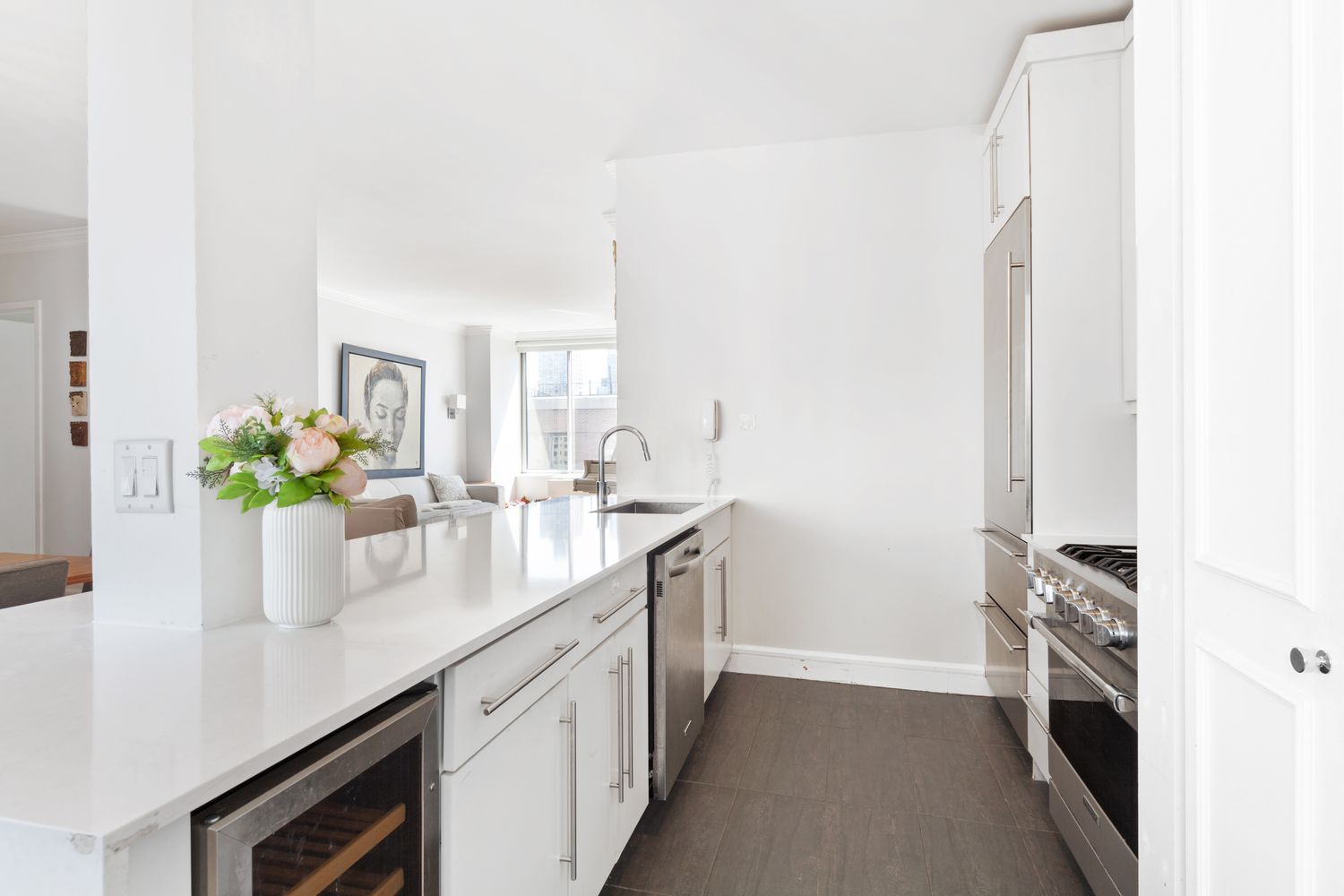 200 Riverside Boulevard, Unit 15I Manhattan, NY 10069 - Photo 3 of 10