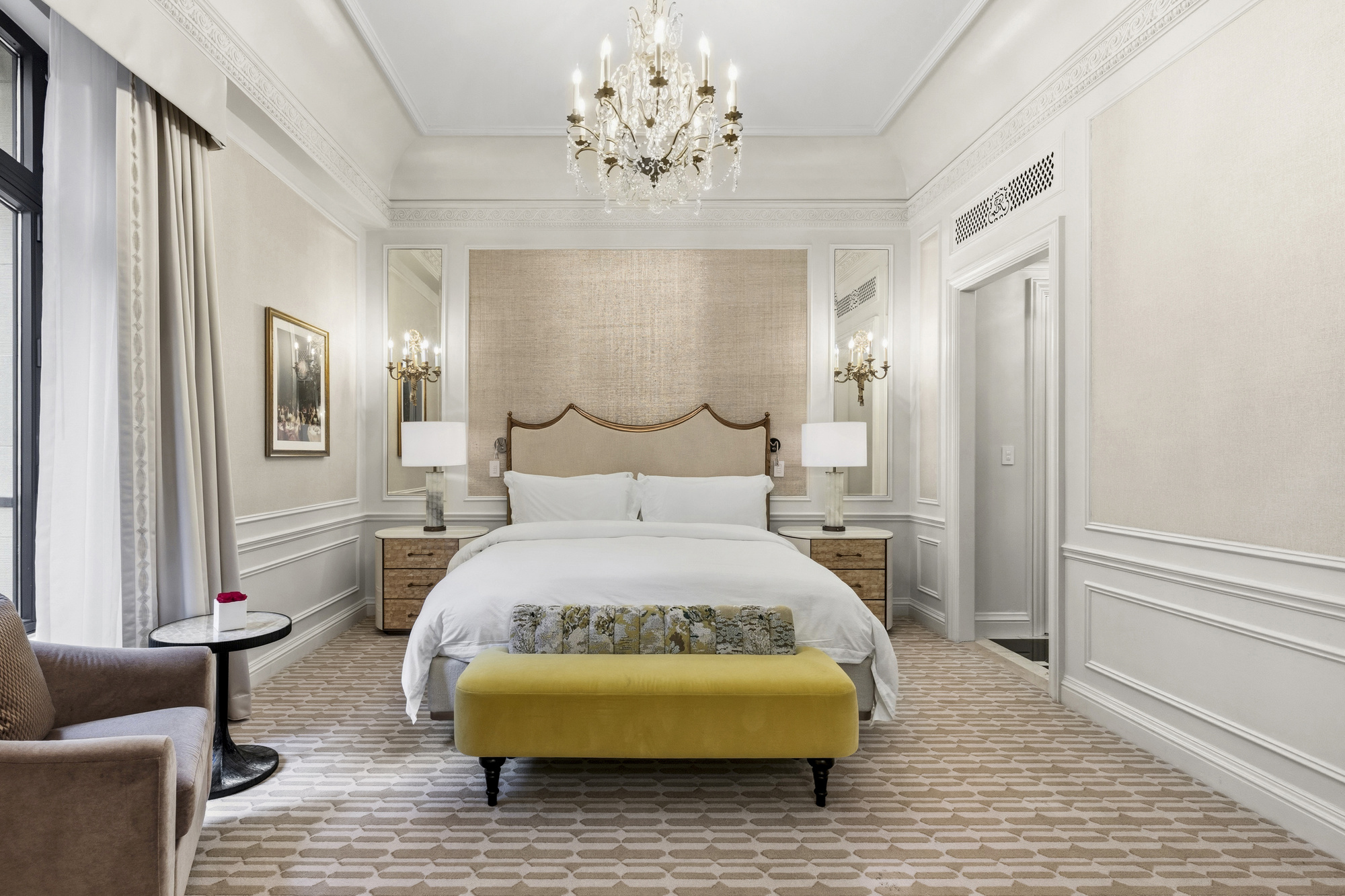 2 East 55th Street, Unit 907W13 Manhattan, NY 10022 - Photo 3 of 10 Gallery Image 3