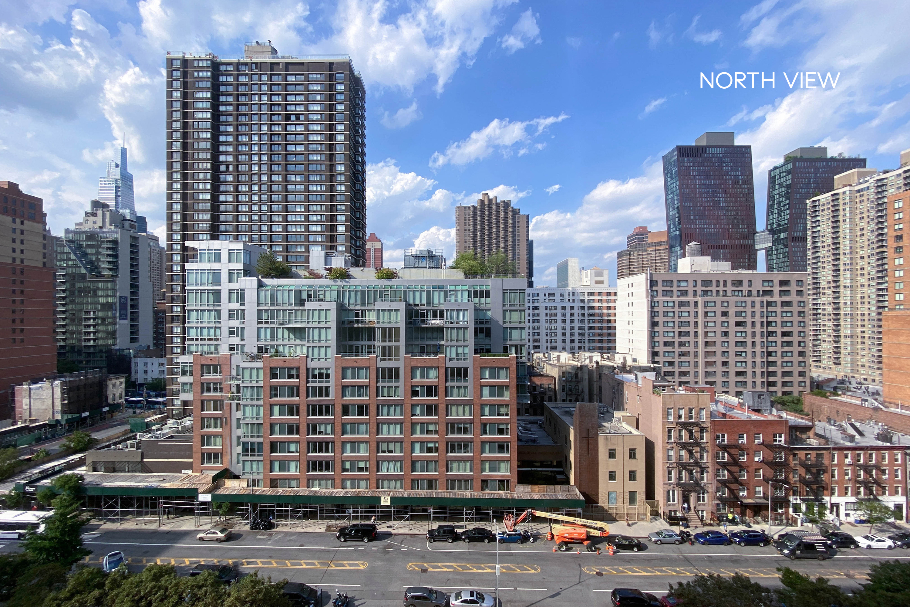 300 East 33rd Street, Unit 9D Manhattan, NY 10016 - Photo 3 of 17 a city view with tall buildings