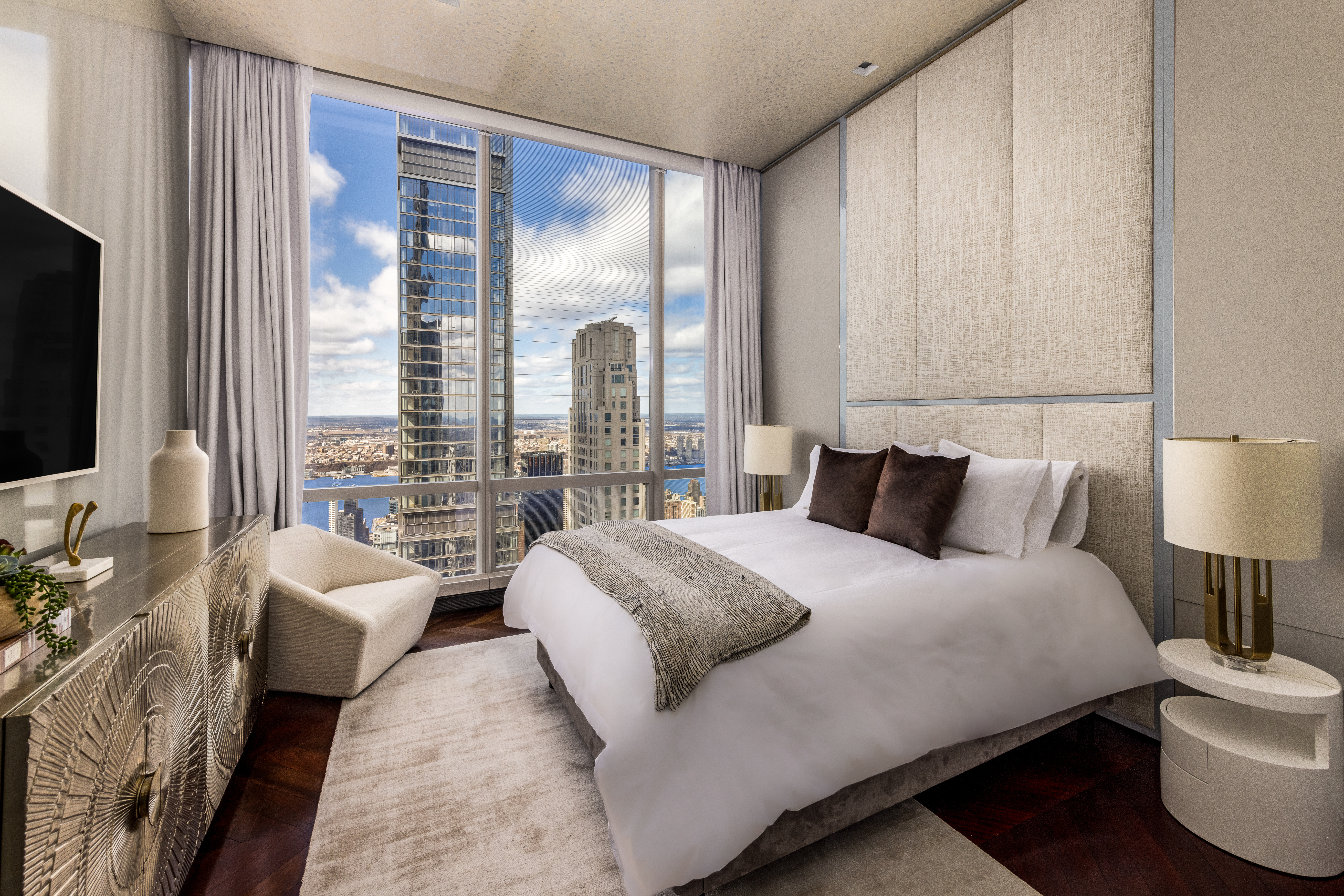 157 West 57th Street, Unit 86 Manhattan, NY 10019 - Photo 20 of 27