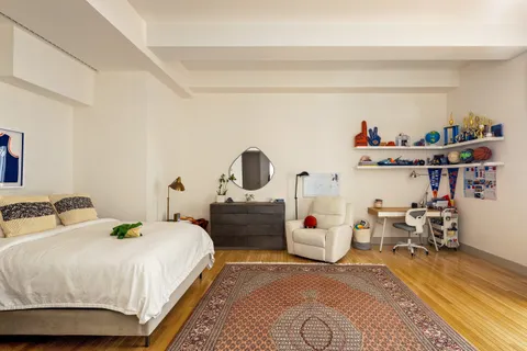 $2,650,000 | 252 7th Avenue, Unit 5R | Chelsea