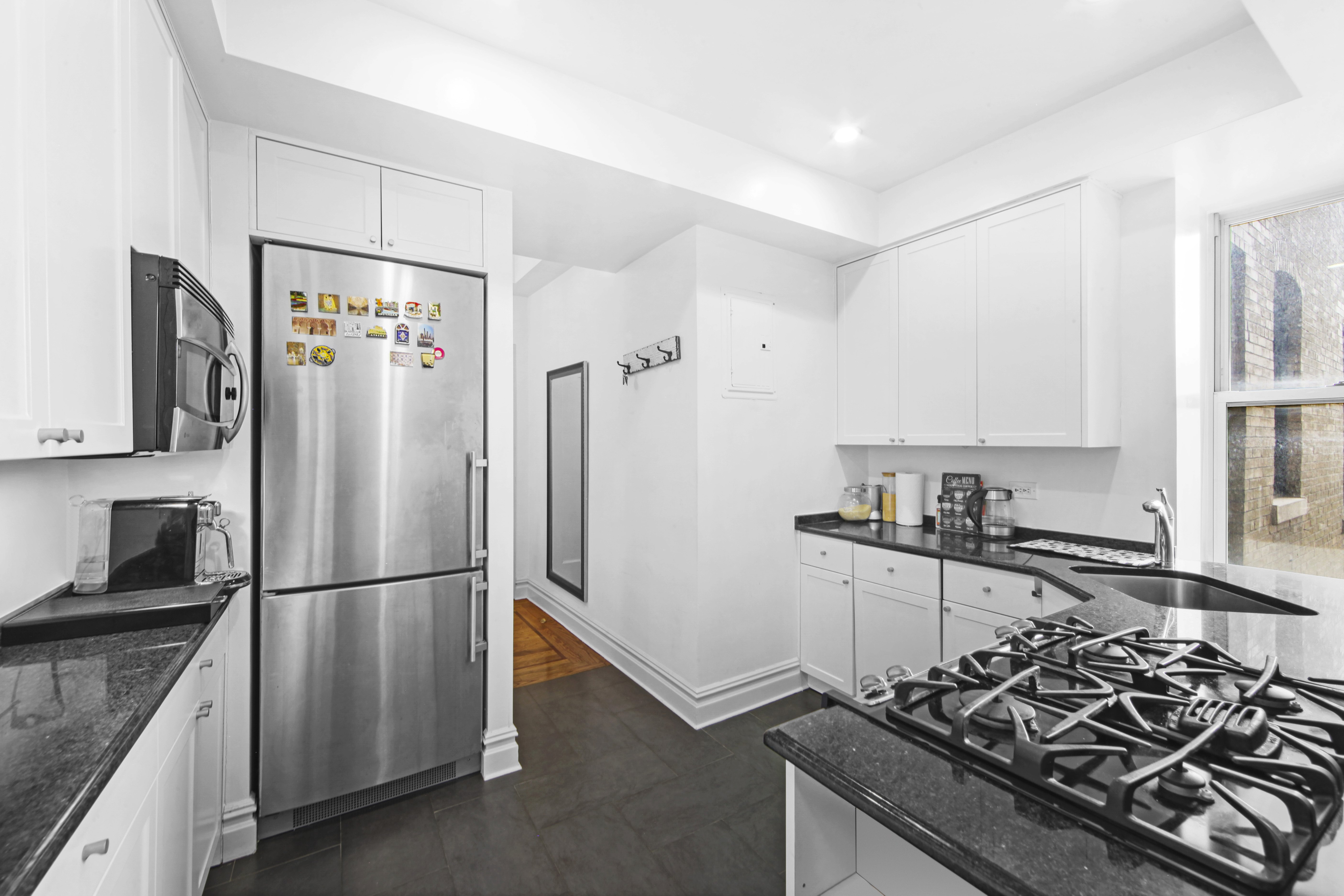 25 5th Avenue, Unit 9E Manhattan, NY 10003 - Photo 4 of 7