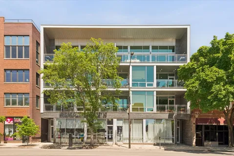 $715,000 | 2242 West Chicago Avenue, Unit 301, Chicago, IL 60622