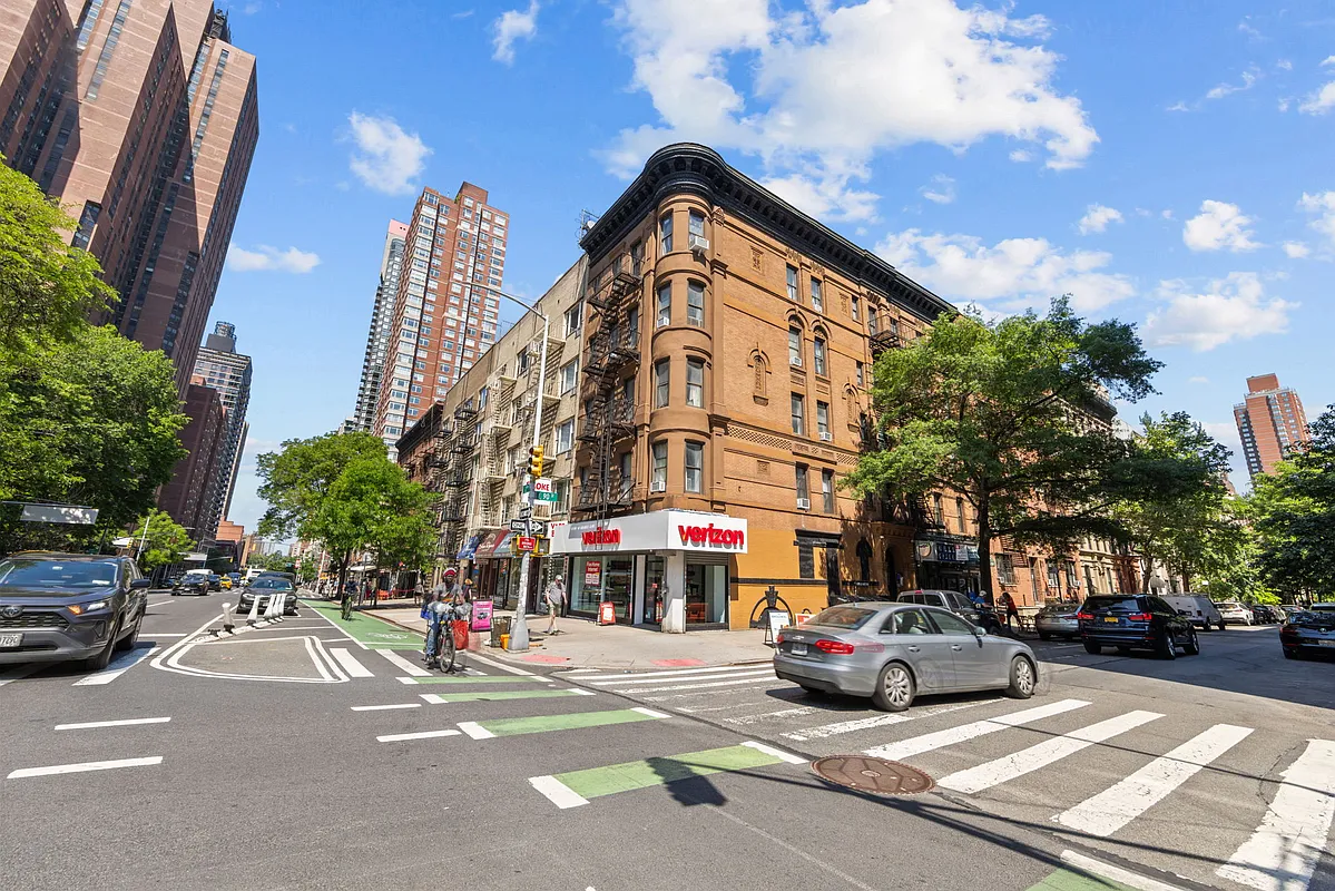 301 East 90th Street, Unit 4C Manhattan, NY 10128 - Photo 9 of 11 a cars parked on the side of a street