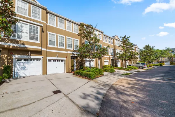 $424,900 | 3044 Pointeview Drive, Tampa, FL 33611