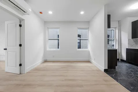 $2,750 | 23-13 Steinway Street, Unit 1R | Astoria