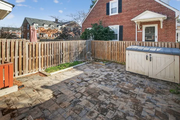 $590,000 | South Stafford Street, Arlington, VA 22206