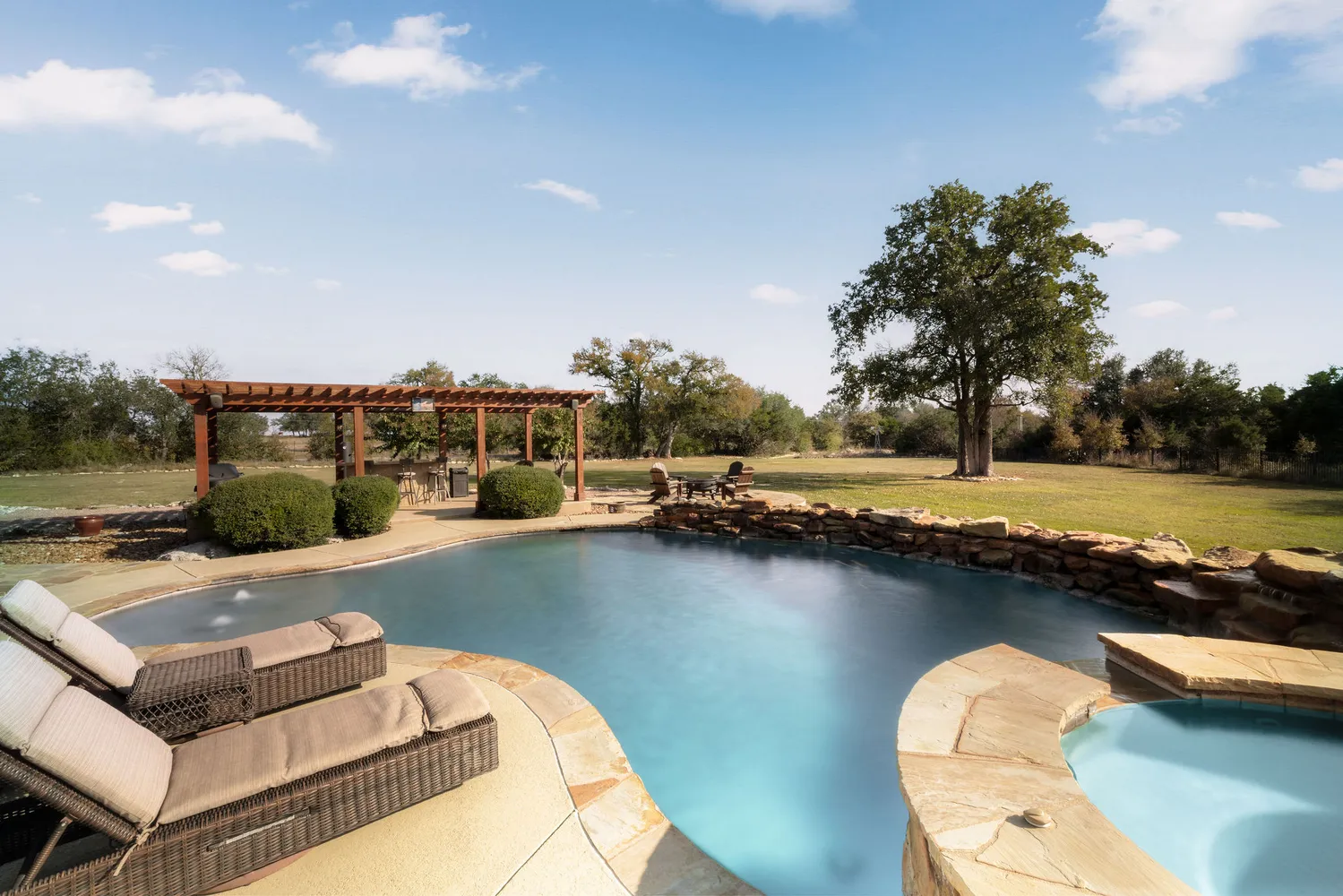 $1,285,000 | 309 Hacienda Place, Dripping Springs, TX 78620